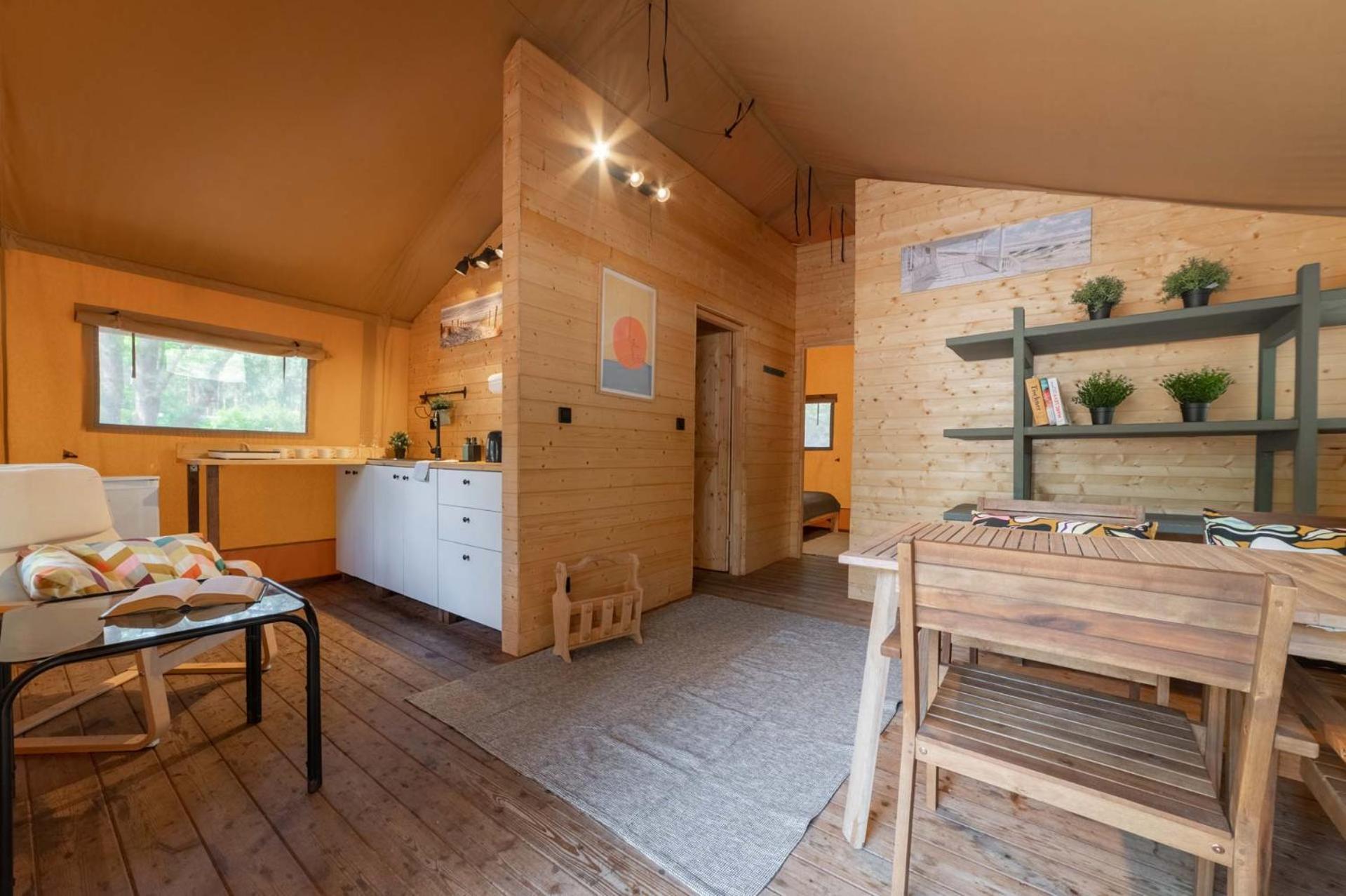 Camp Bursztynowy Las Gdansk Ngoại thất bức ảnh